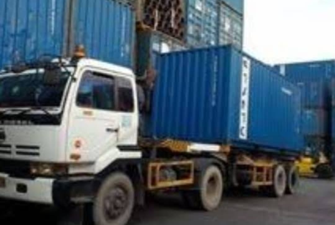 Jasa Trucking seluruh Indonesia